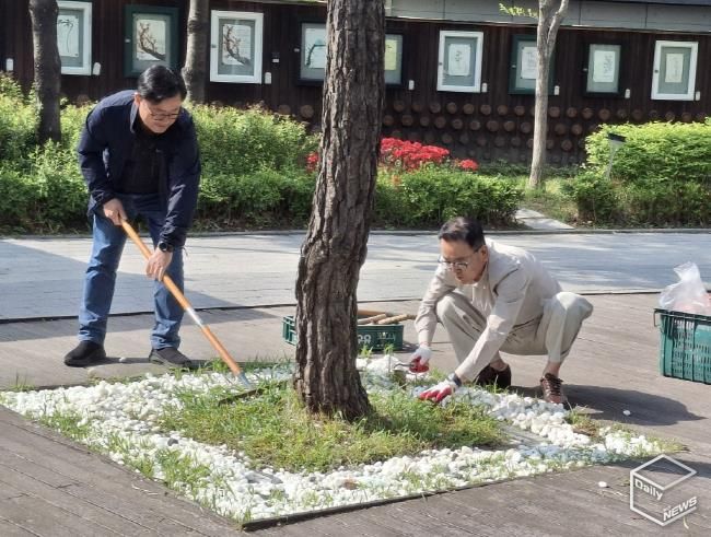 오산시 중앙동 주민자치회 환경정화 활동 전개