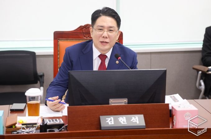 경기도의회 의회운영위원회 소속 김현석 의원(국민의힘, 과천)