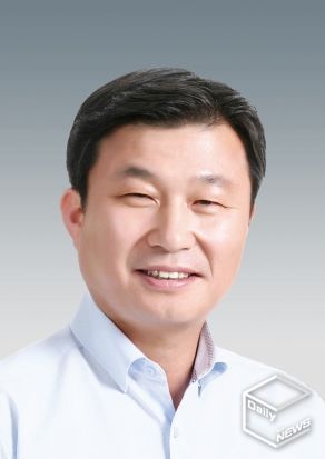 경기도의회 경제노동위원회 소속 한원찬 의원(국민의힘, 수원6)