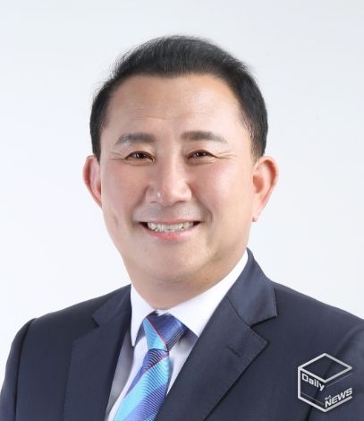 경기도의회 미래과학협력위원회 소속 김철진 의원(더불어민주당, 안산7)