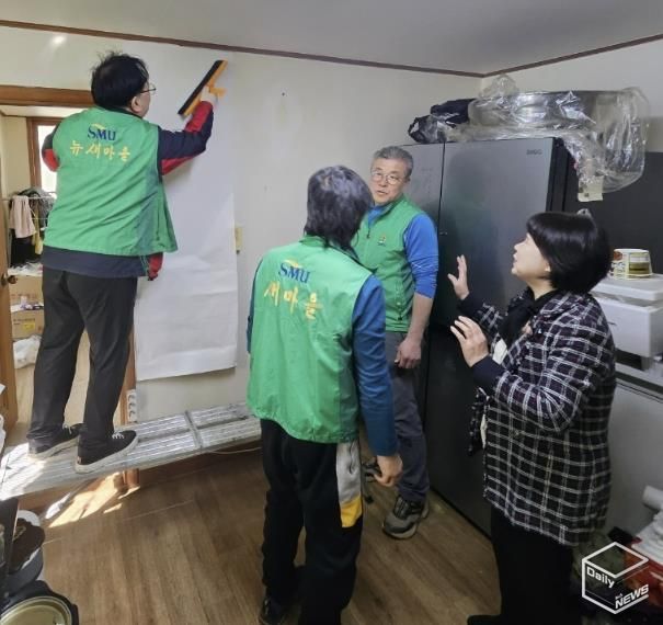 수원시 영통구 매탄1동, 취약가구 도배 교체사업으로 따뜻한 온정 나눠