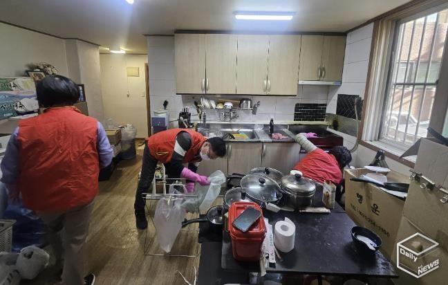 수원시 영통구 매탄1동 지역사회보장협의체 '우리동네 행복지킴이' 주거환경개선사업 진행