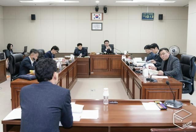 용인특례시의회 도시건설위원회, 행정사무감사 2일차-안전정책관, 재난대응담당관, 도시기획단, 주택국