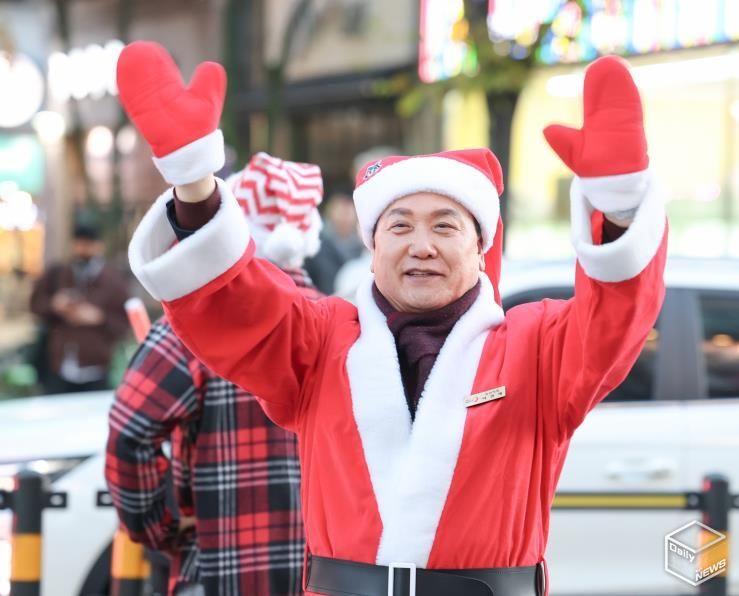 오산시, ‘오(Oh)! 해피 산타마켓’화려한 막 올라