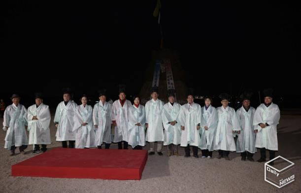 달맞이 축제 참석한 평택시의회와 단체